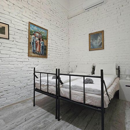 Wolf Apartment With Terrace Budapest Exterior photo